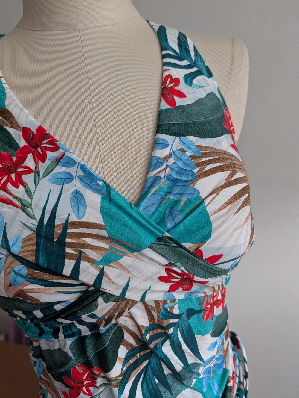 Jantzen Teal, Green & Red Tropical Wrap Tank - Picture 2 of 5